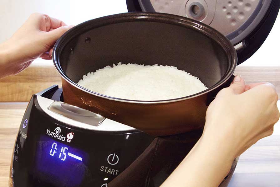 Yum Asia Rice Cooker with Rice