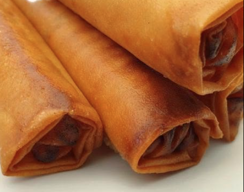 Crispy vegetable Thai spring rolls with glass noodles and dipping sauce
